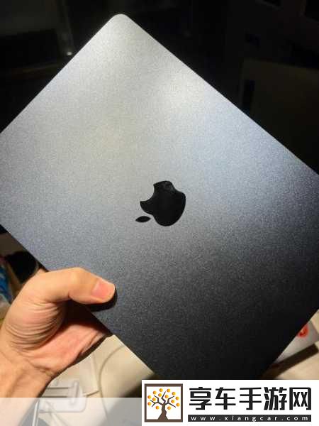 午夜色MacBook：1.-＂午夜色MacBook：优雅与神秘的完美结合