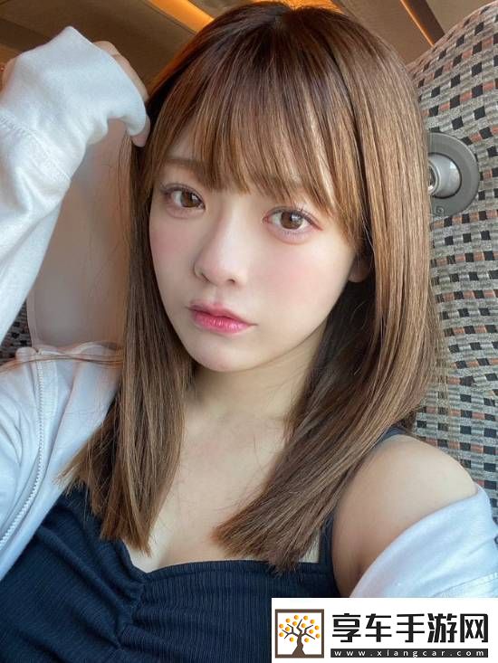 这个身材超狂的写真美女还是数学学霸